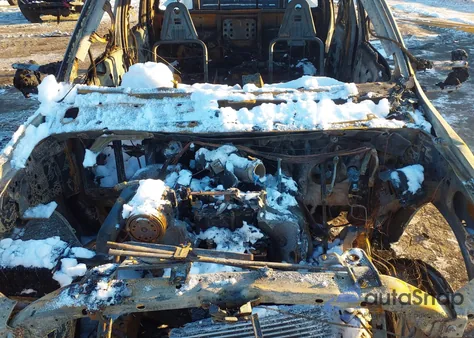 2001 Ford F-350 Lariat/Xl/Xlt z USA, uszkodzony, nr VIN 1FTSW31F81EB64192